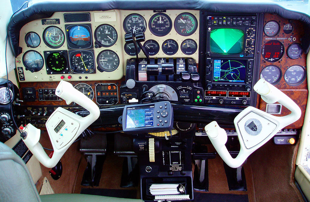 Beechcraft 55 Baron Интерьер в кабине