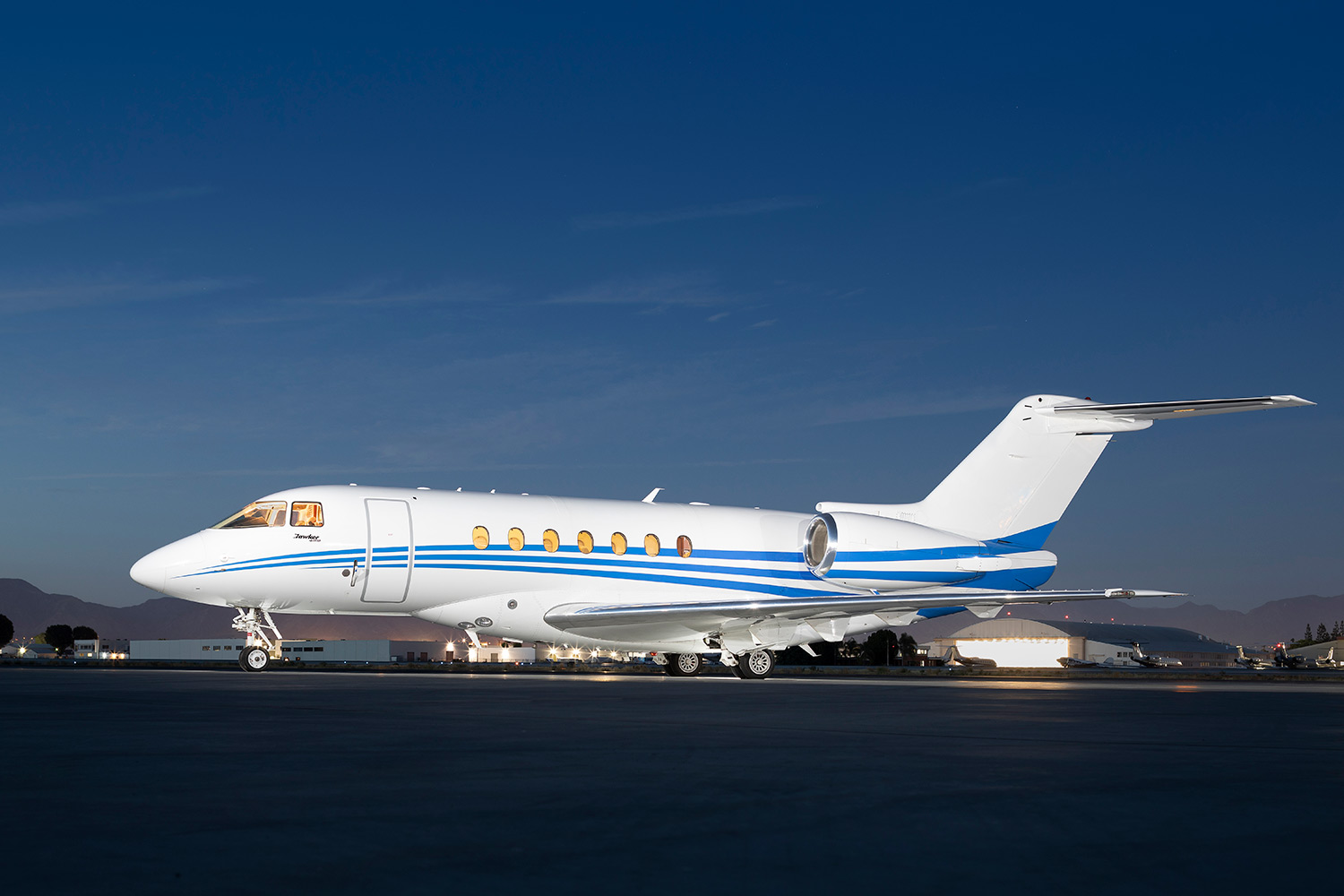 Hawker 4000 Horizon - фотография самолета