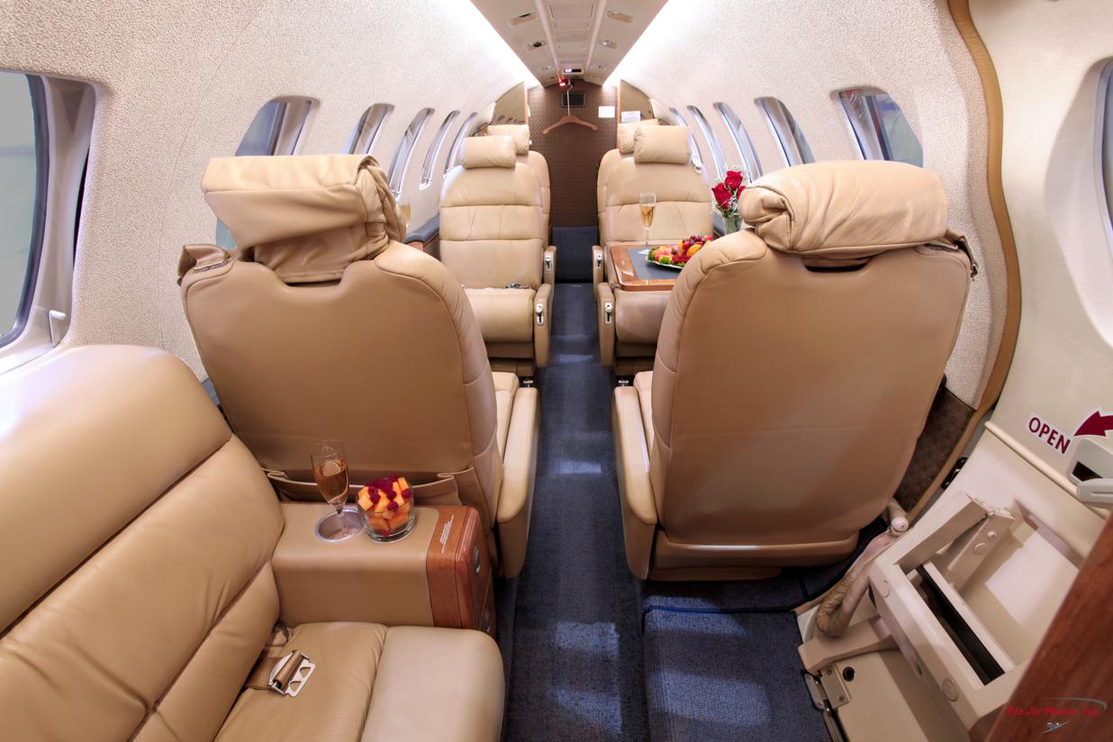 Салон самолета Cessna Citation CJ2