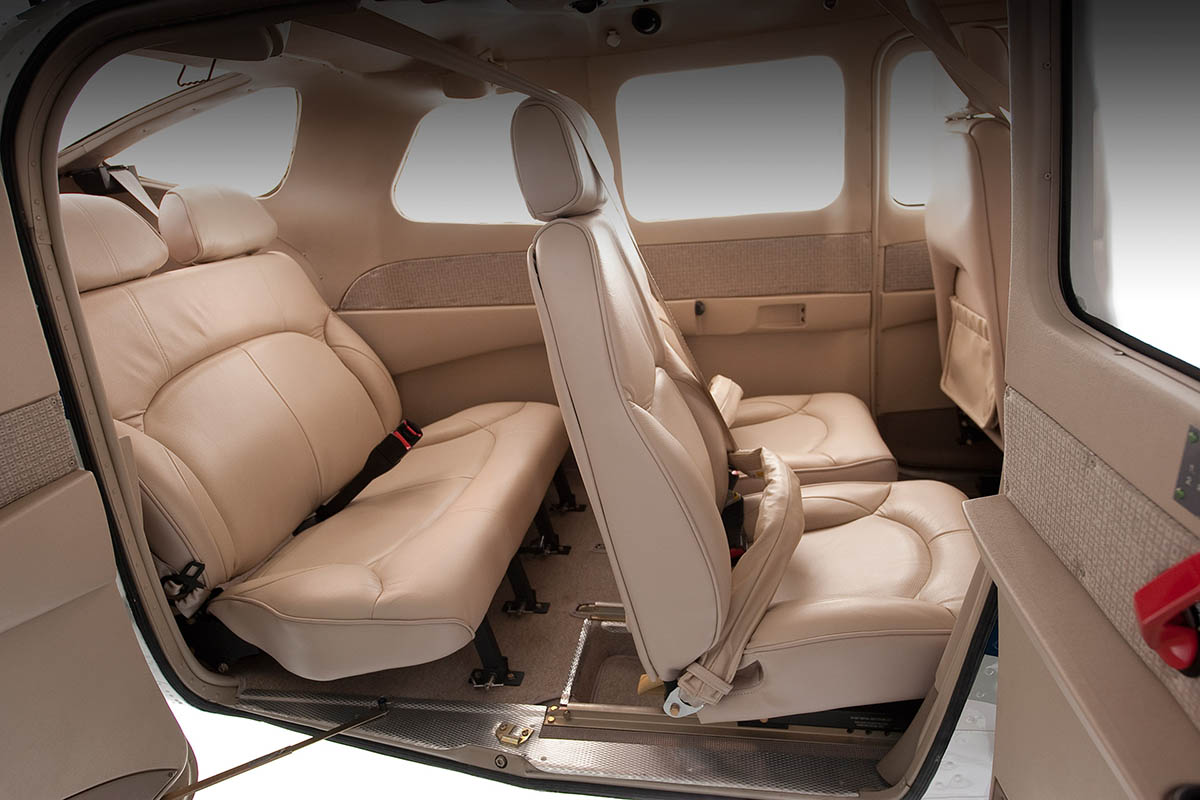 Cessna 206 интерьер внутри
