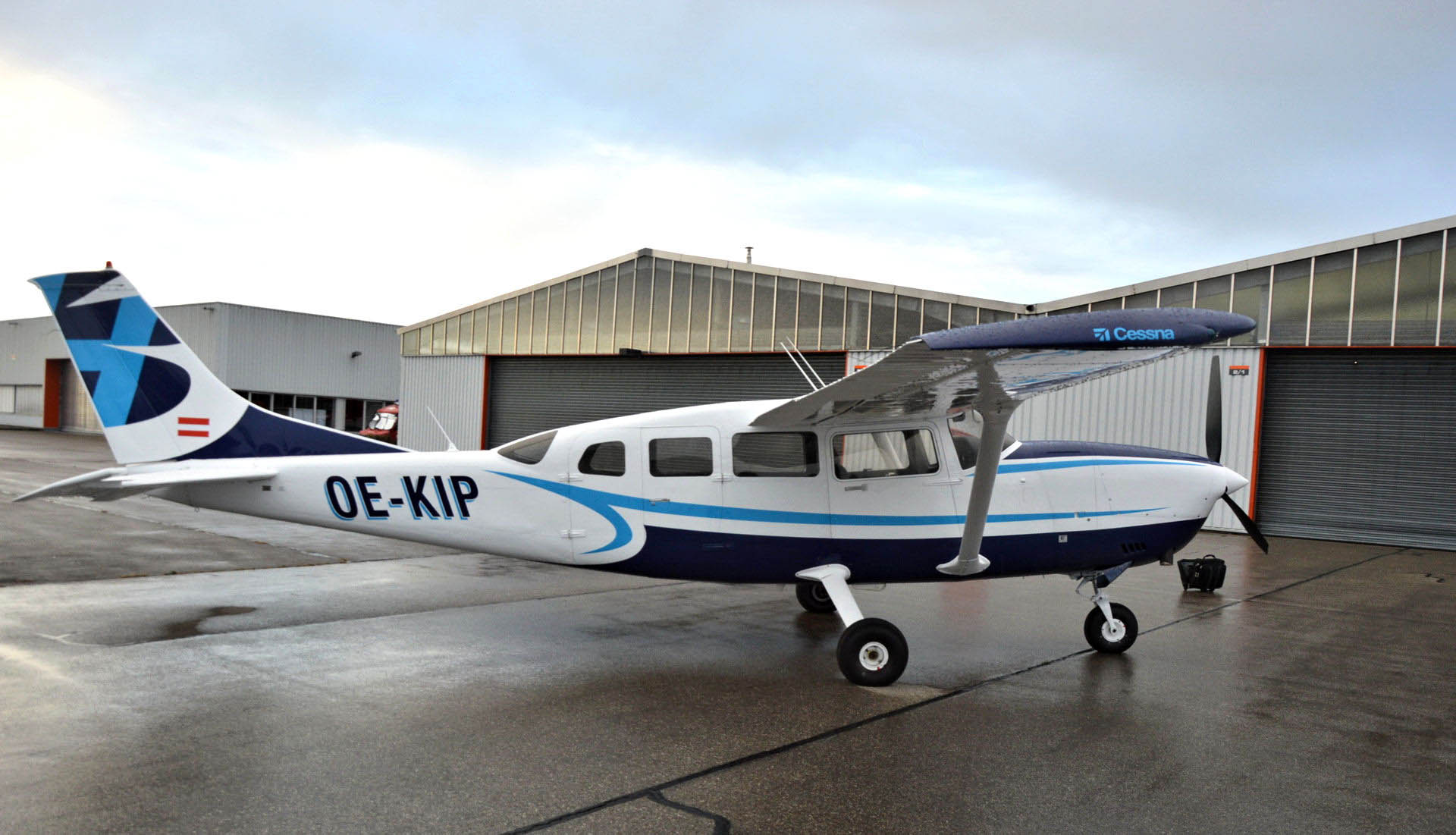 Cessna 207