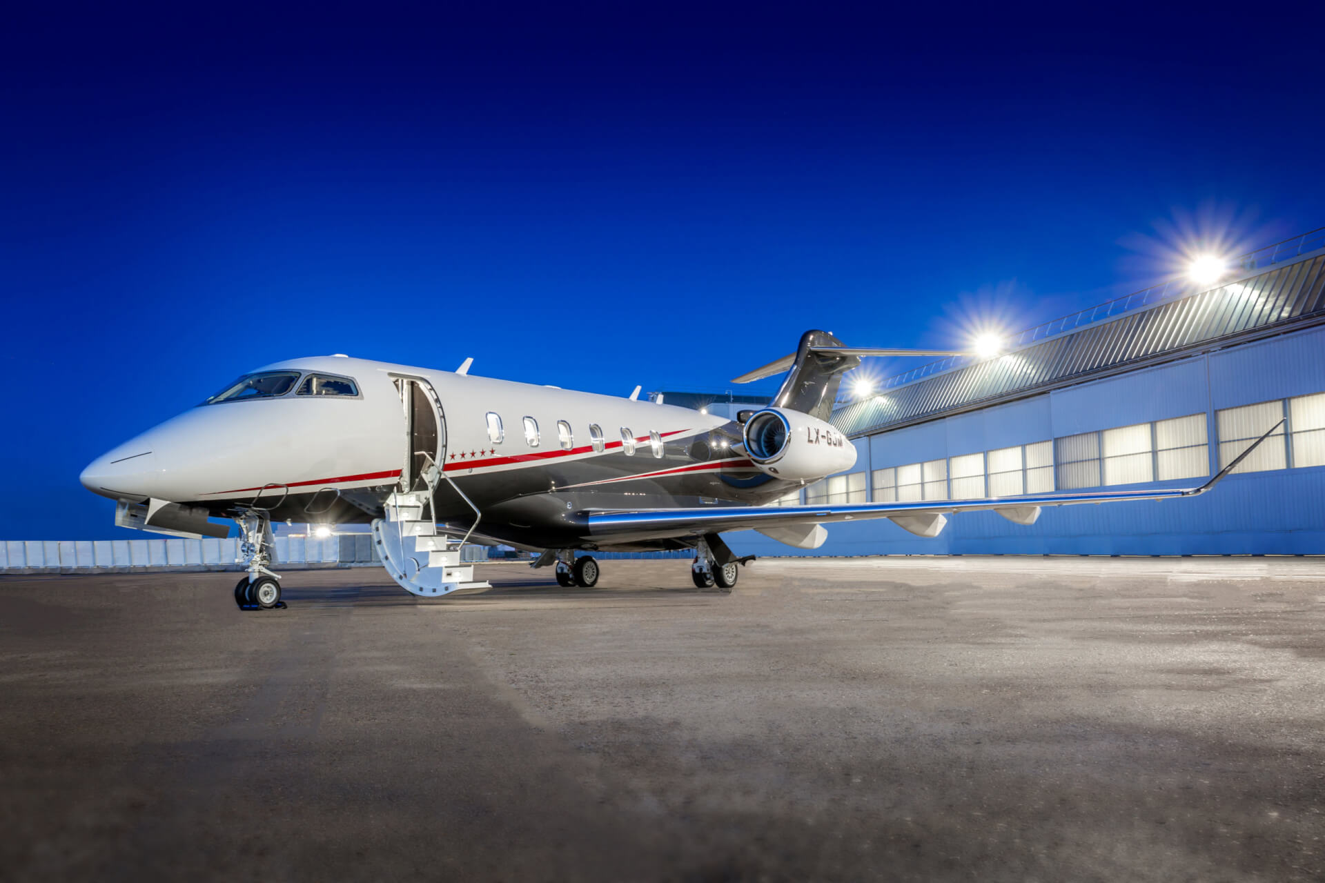 Самолет Bombardier Challenger 350