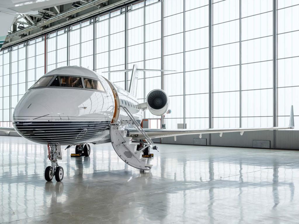 Самолет Bombardier Challenger 605
