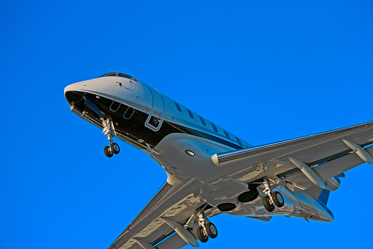 Самолет Bombardier Challenger 300