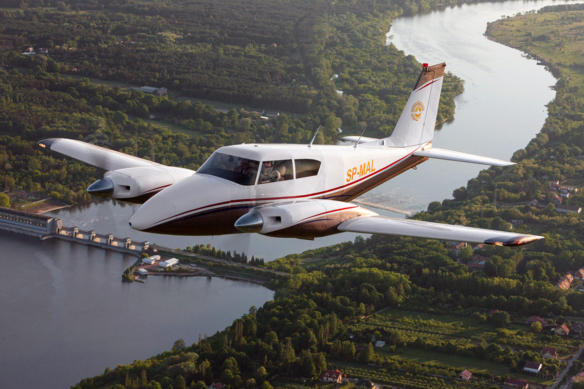 Piper PA-30 Twin Comanche