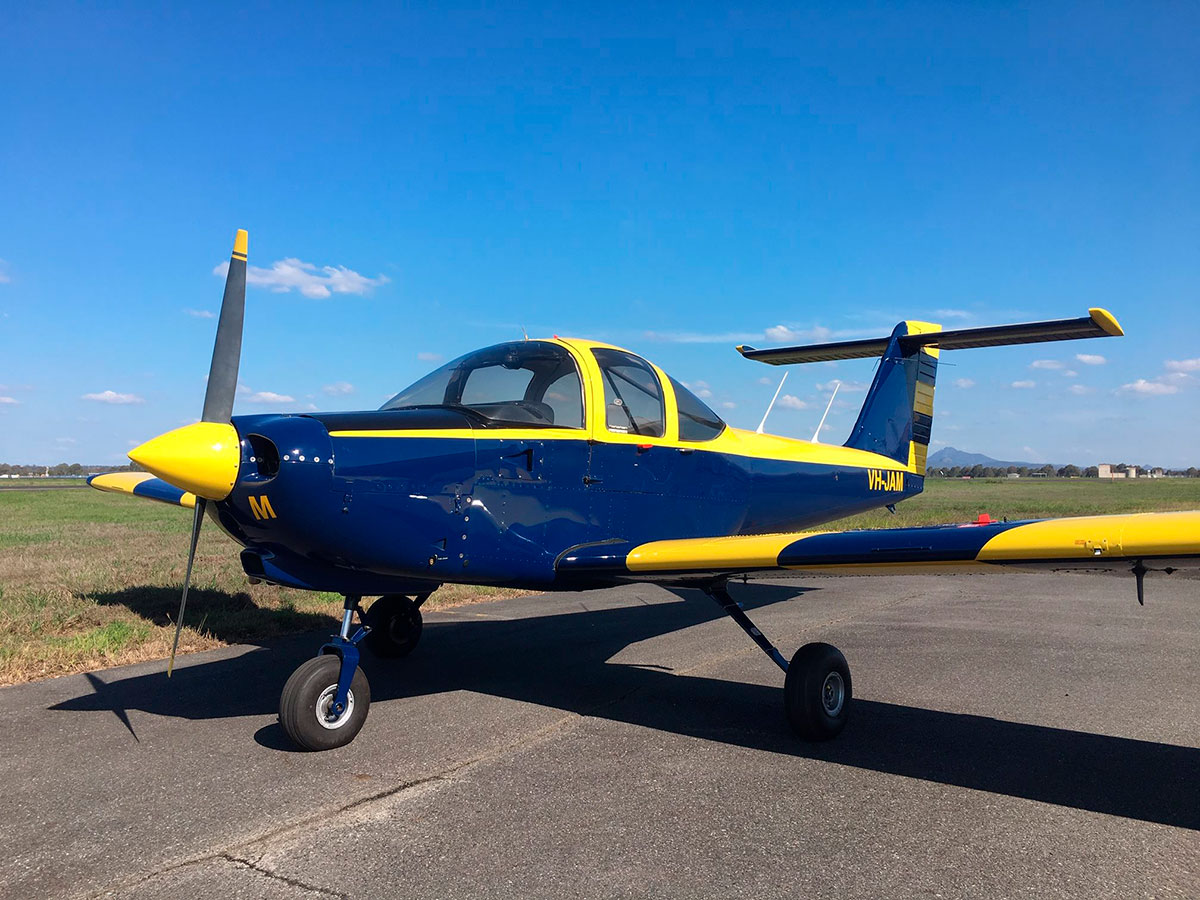 Учебный самолет Piper PA-38 Tomahawk