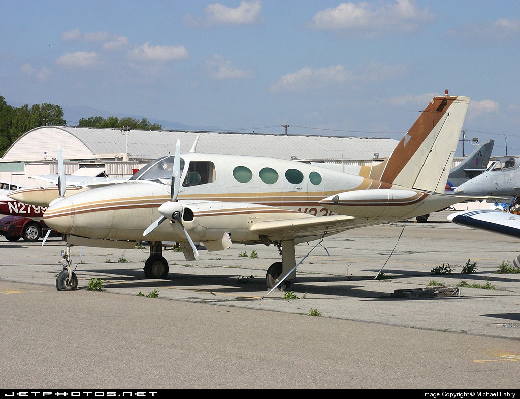 Cessna 411
