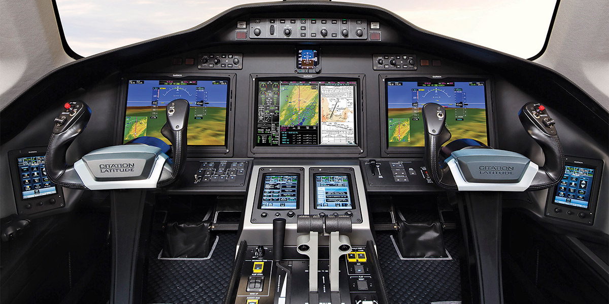 Кабина пилотов в Cessna Citation Latitude
