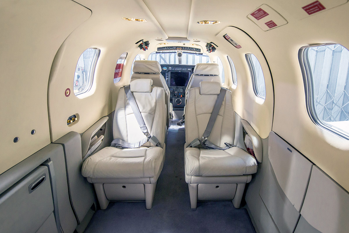 Салон самолета Socata TBM-850