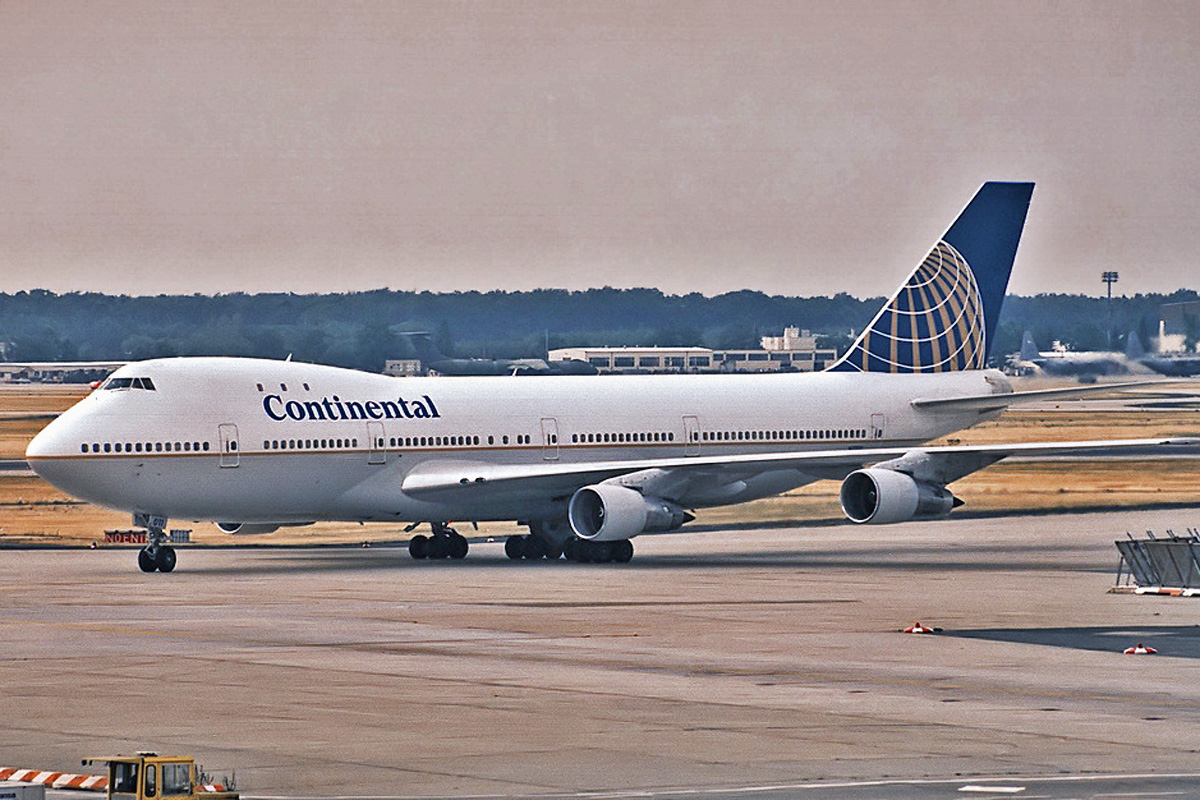 Boeing 747-100