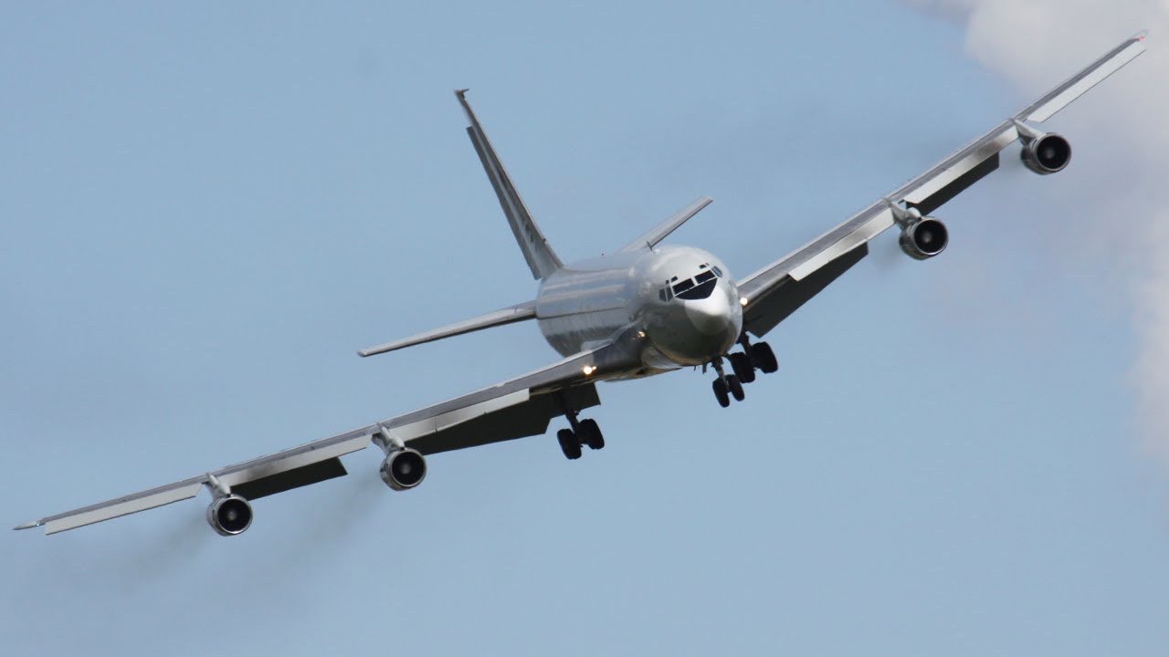 Boeing 707-120