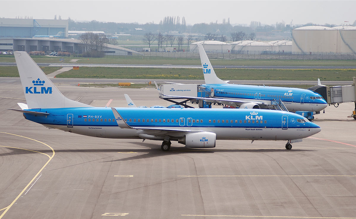 Boeing 737-900