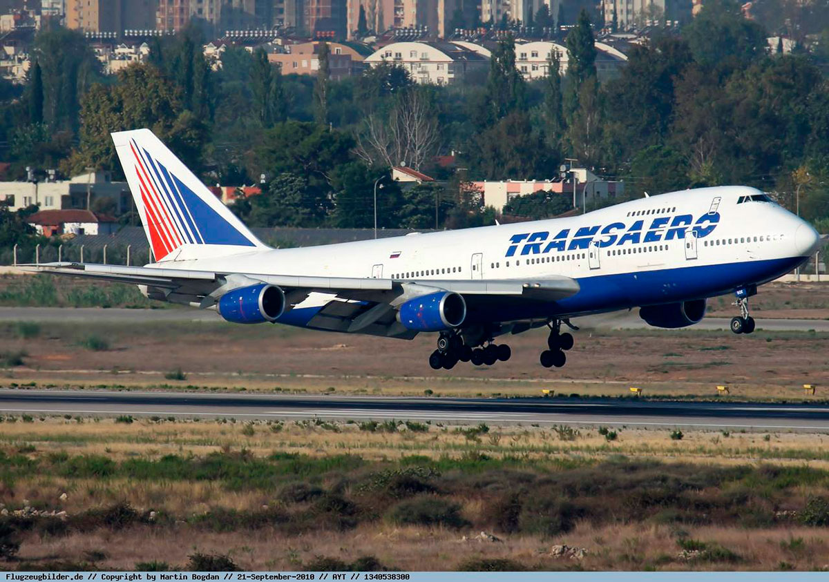747-200B