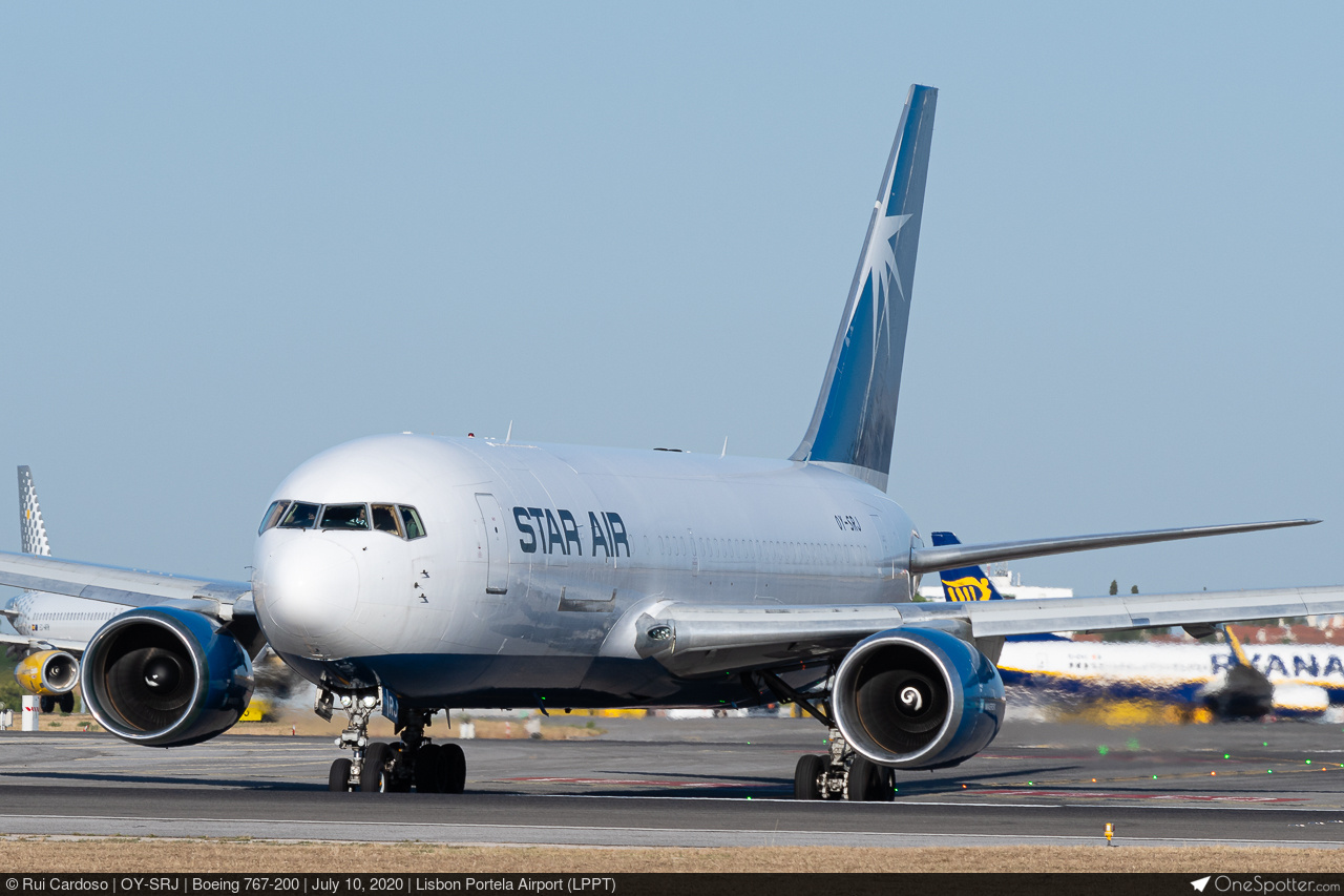 Boeing 767-200
