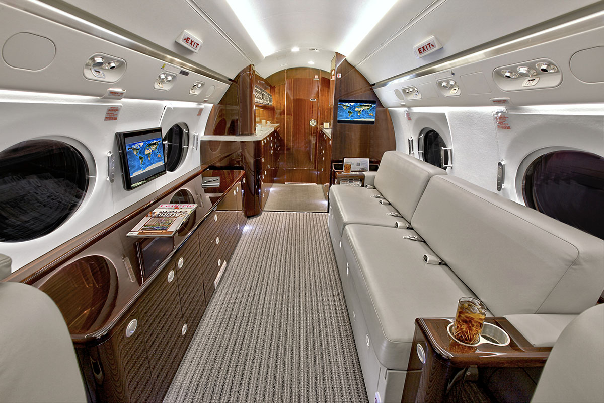 салон в Gulfstream G450